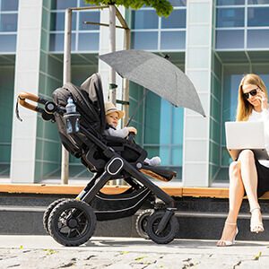 strollers with umbrellas attached